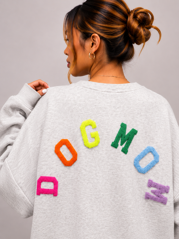 OVERSIZED DOGMOM SWEATER