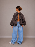 Blouse with tie | brown