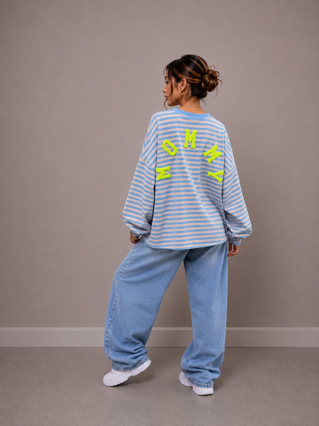 Mommy Streep Sweater | lichtblauw-geel