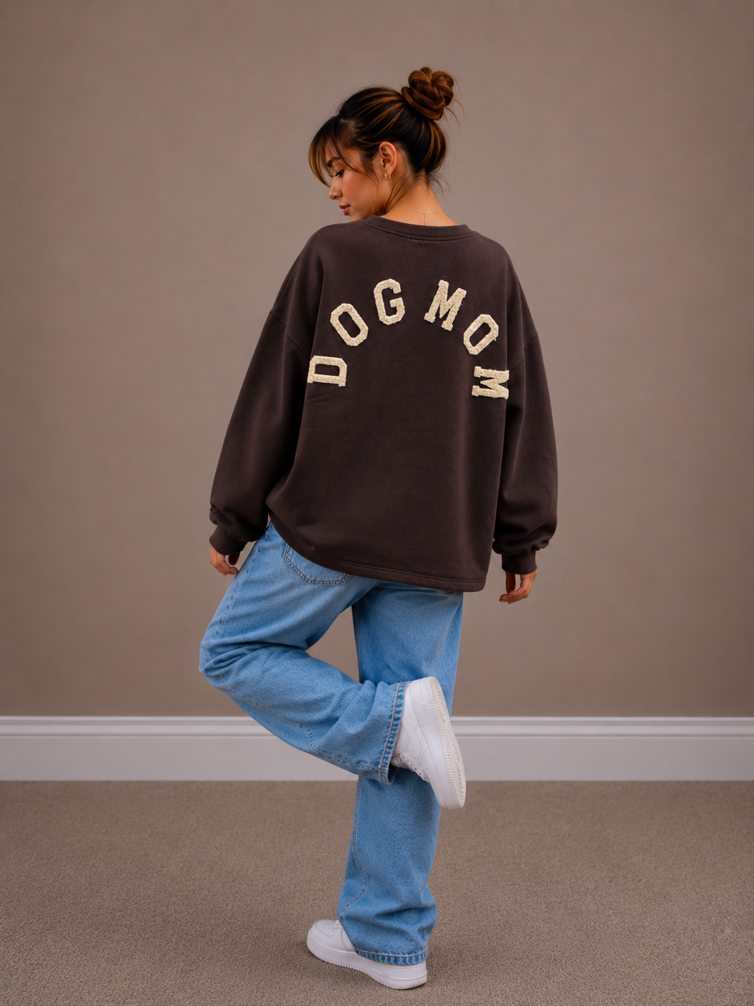 Dogmom Sweater | bruin-beige