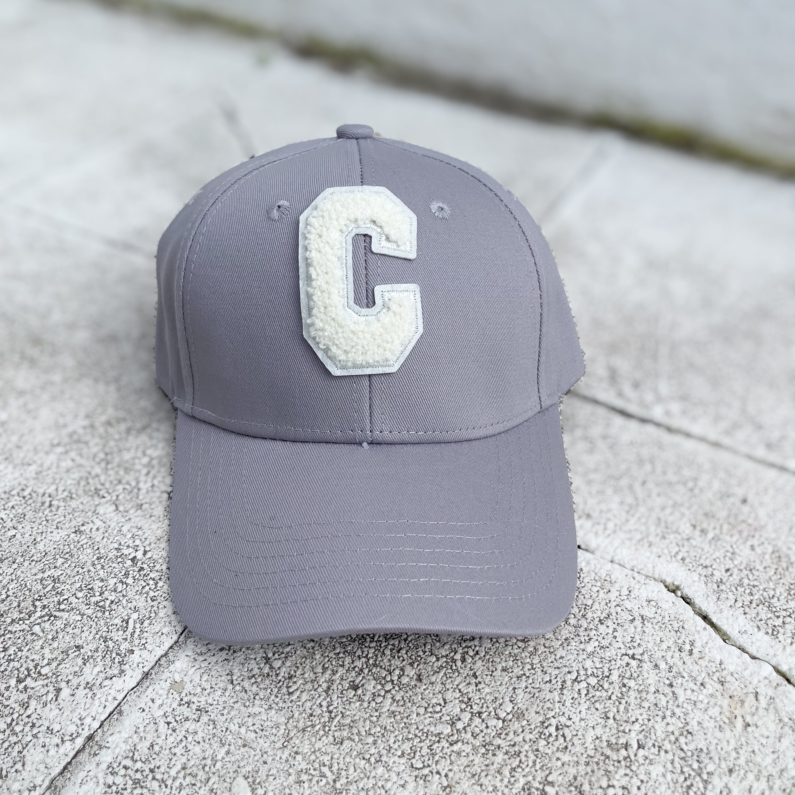 C pet | grijs