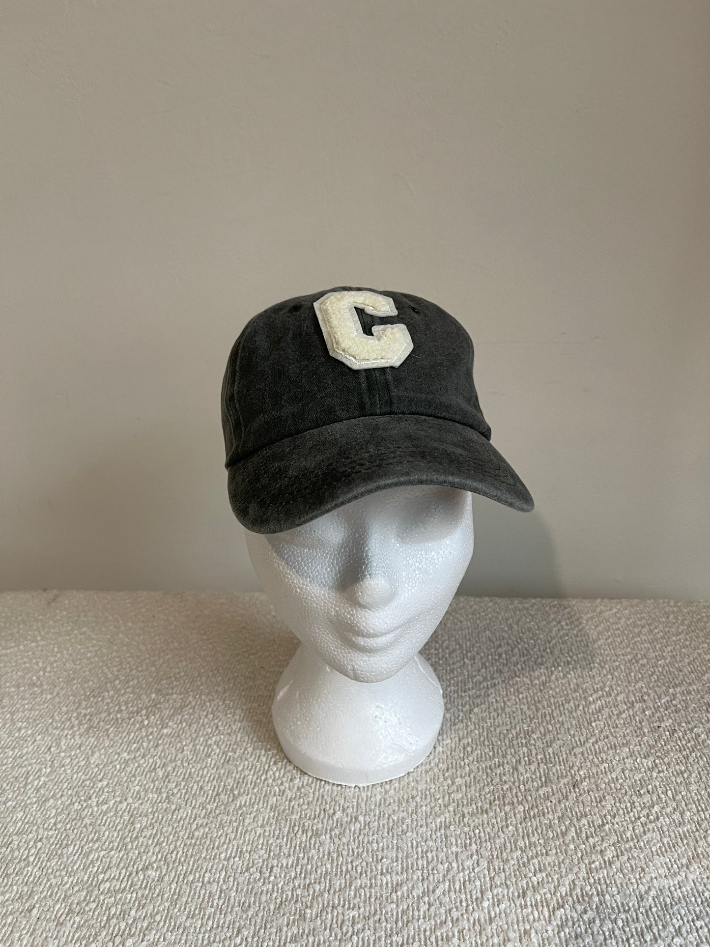 C CAP | DARK GREY